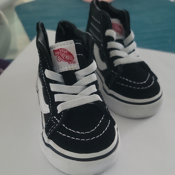 Vans Other - Vans Toddler Shoe Size 4 Black White Leather Sneakers Zip Back Sk8 Hi Zip Kids